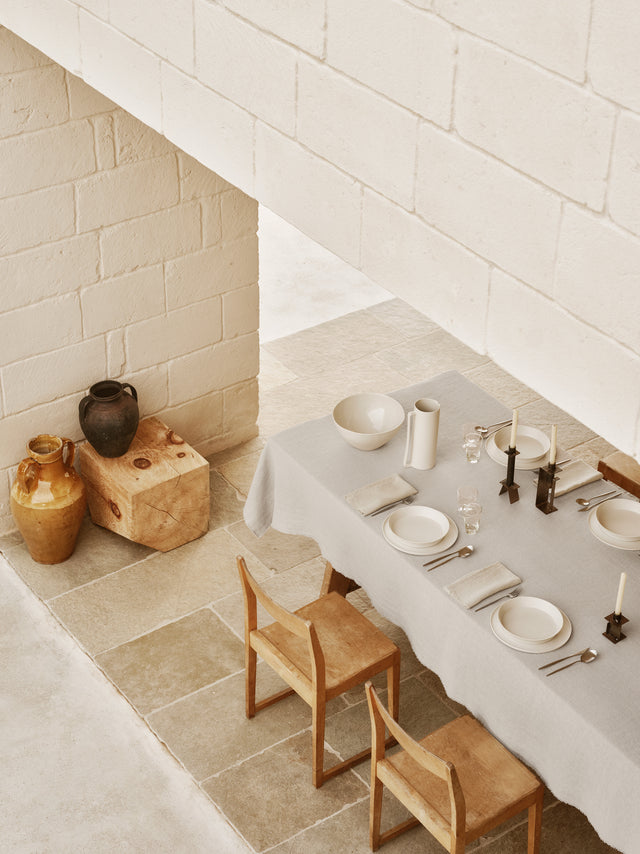 The Elegant Table